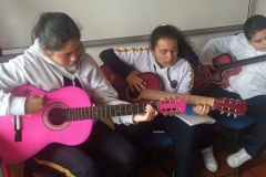 Pasito a pasito ya va sonando nuestro grupo musical Lunita