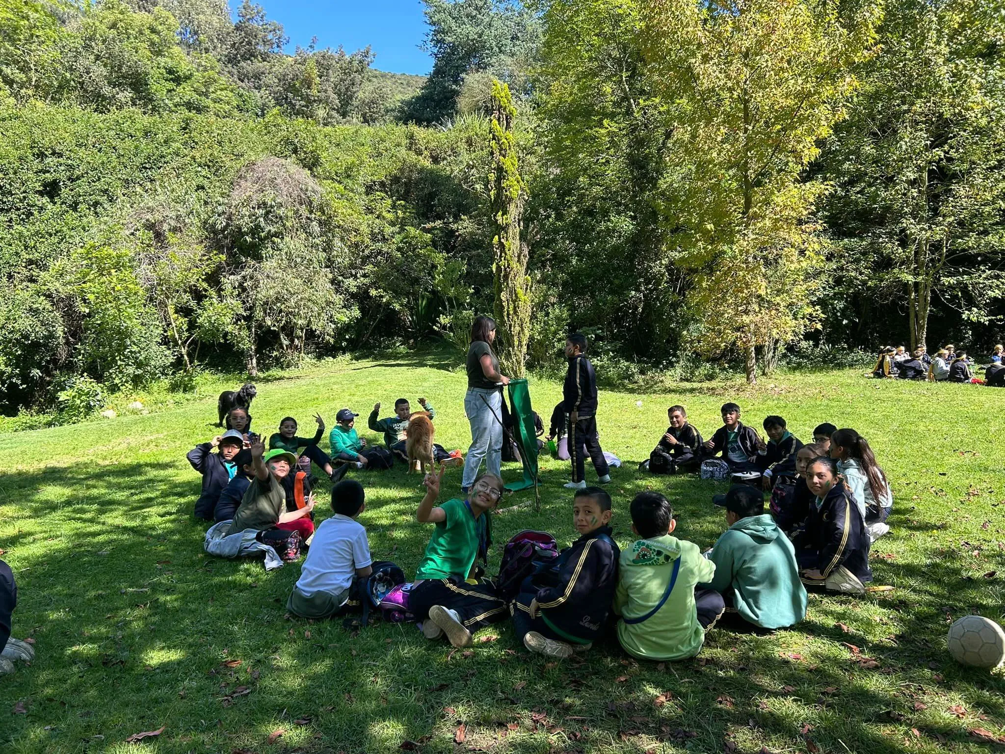 LUNITA hoy en caminata ecológica/ La cabaña de la montaña