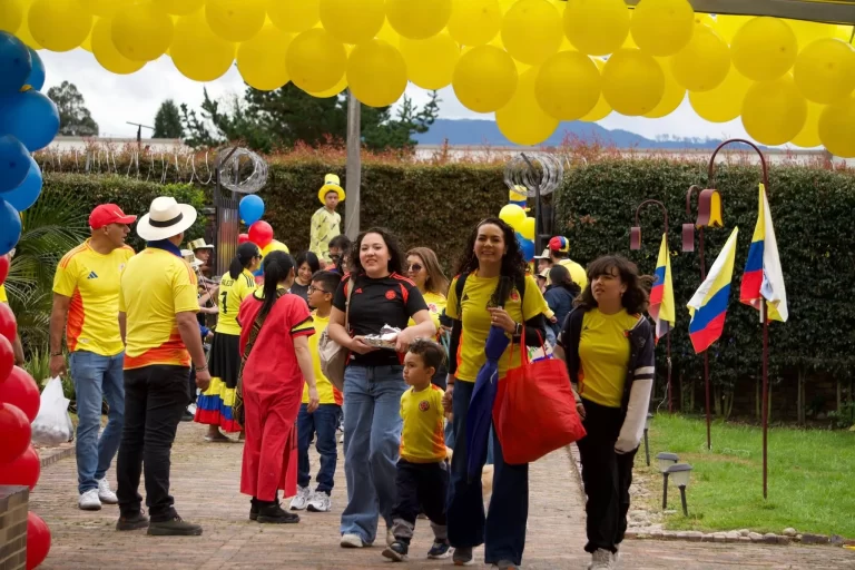 El 20 de julio de 1810 dimos el grito de independencia… y hoy, en 2025, seguimos clamando por ella.